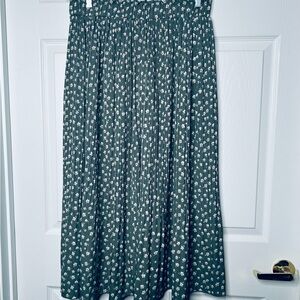 Exlura  Sz XL Floral Green Pleated Skirt Maxi Women’s